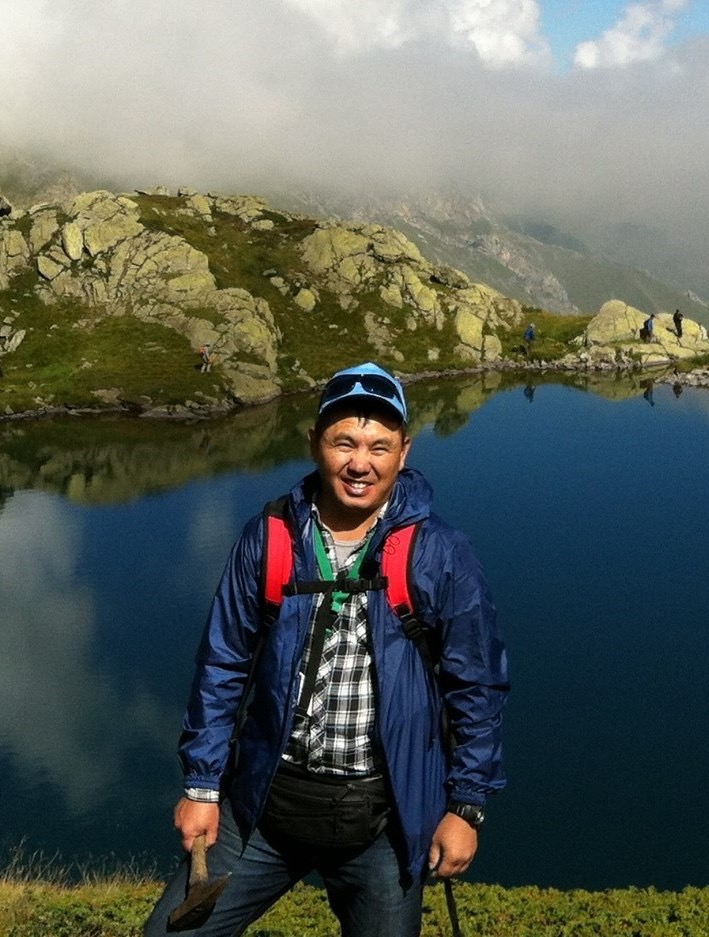 BB平台创新论坛第一千八百三十八讲：Tectonic evolution of the high-and ultrahigh-pressure (HP-UHP) metamorphic complexes, Kyrgyz Tianshan Mts.