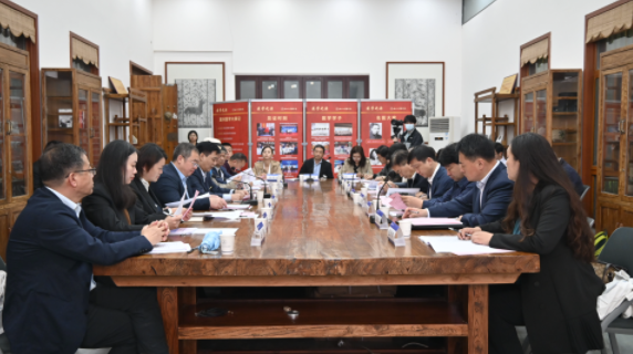 西北高等教育奠基人、中国现代医学先驱徐诵明雕像在BB平台落成