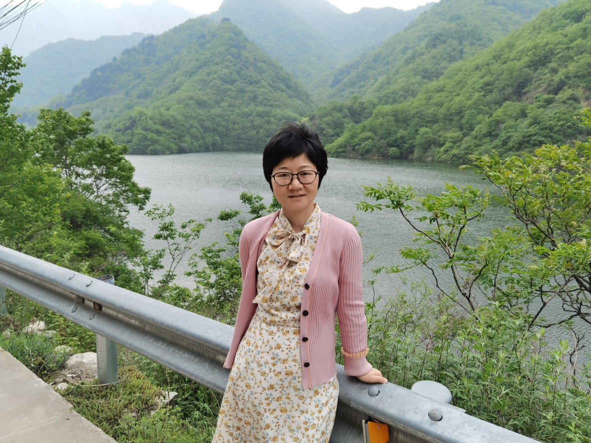 BB平台创新论坛第一千八百二十八讲：Dynamics analysis of a reaction-diffusion-advection benthic-drift model with logistic growth