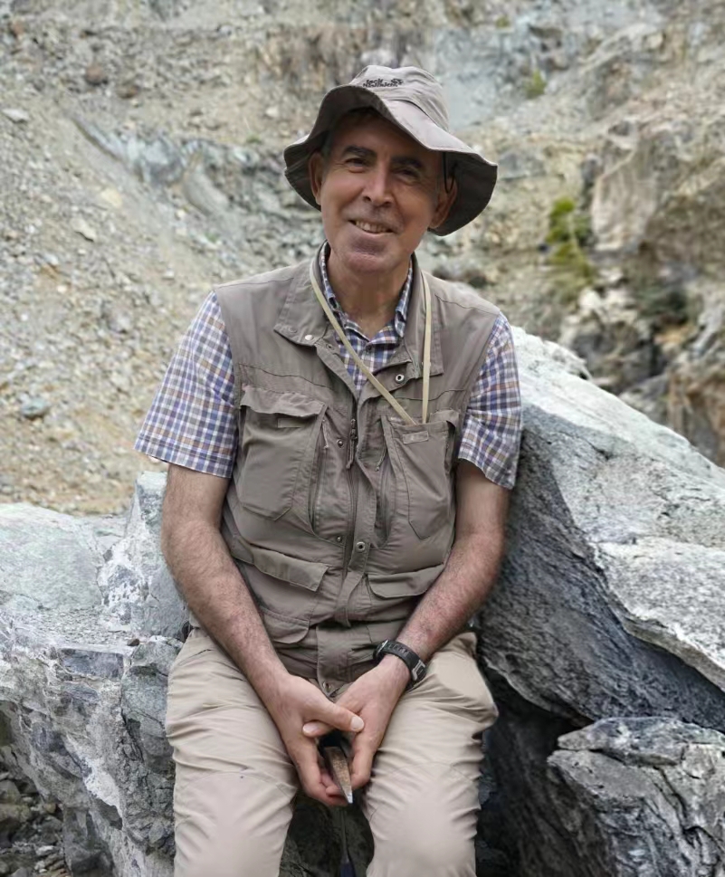 BB平台创新论坛第一千八百四十二讲：Records of processes for subduction initiation, slab roll-back and ophiolite genesis in Turkey: Field, geochemical and  geochronological constraints