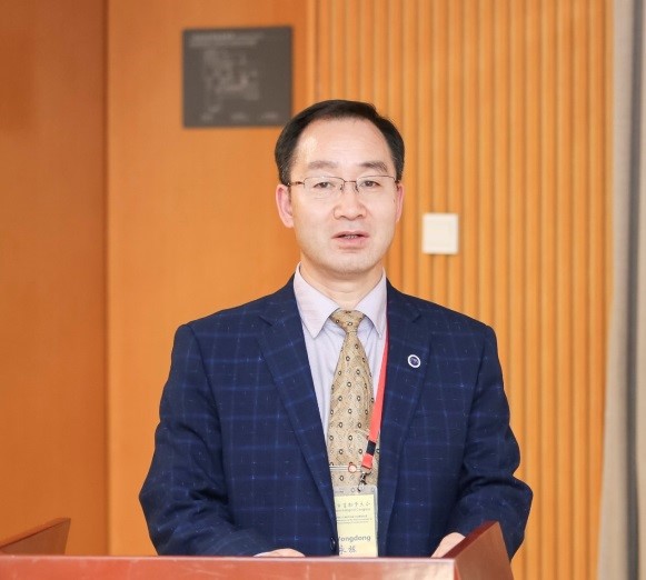 BB平台创新论坛第一千五百二十二讲：中生代重大地质事件与植被环境变化